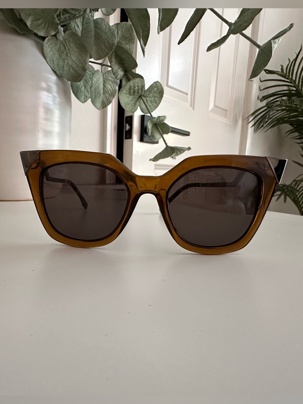 Fendi Cateye Sunglasses - yellow/brown
